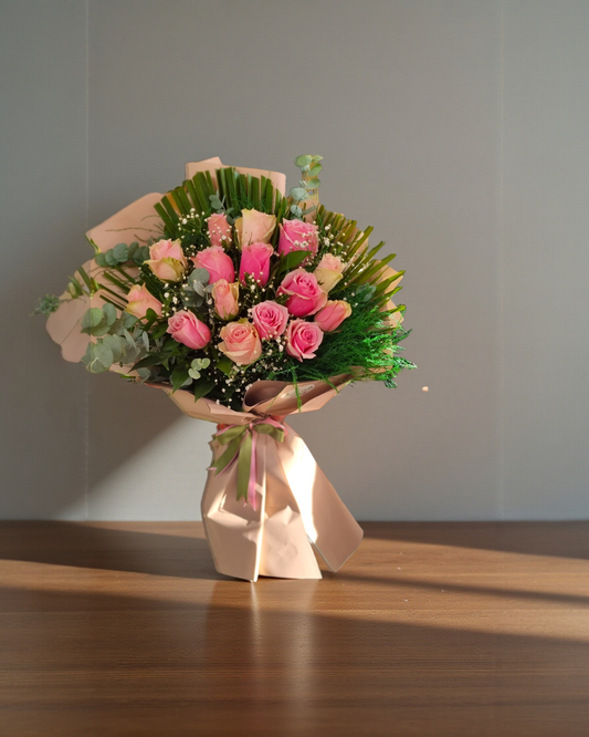 Blush Serenity Roses Pembe Gül Buketi