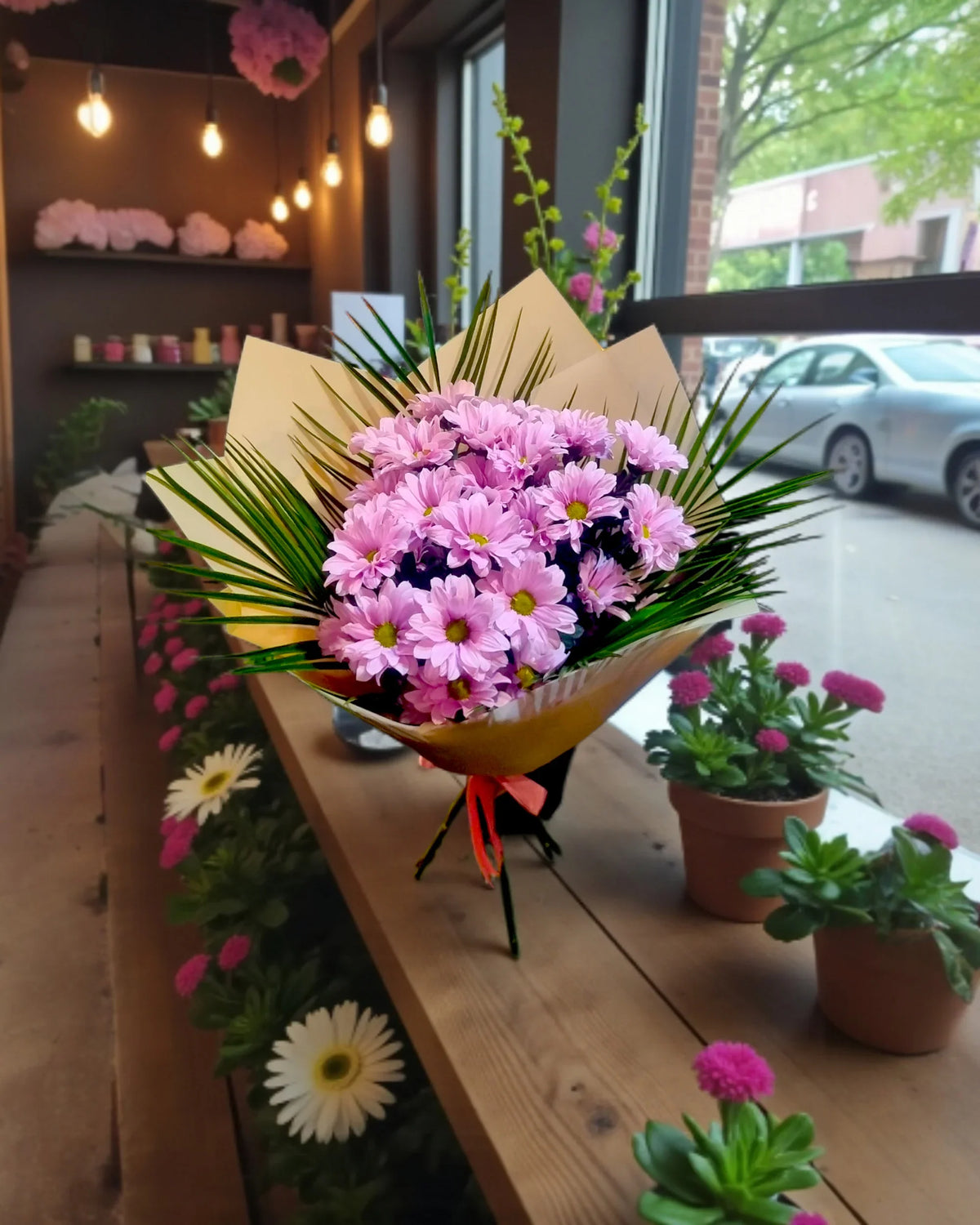Pink Daisy Charm Pembe Papatya Buketi yak?n çekim – çiçek sipari?i Ankara