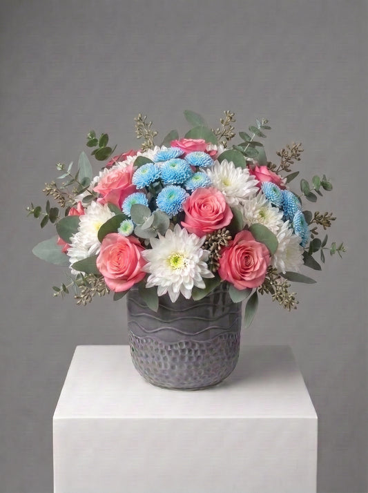 Pastel Blue Harmony Pembe Gül & Mavi-Beyaz Krizantem Aranjmanı