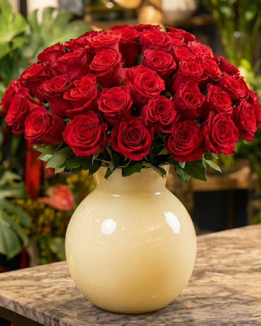 Royal Ruby Vase Asil Kızıl Gül Aranjmanı