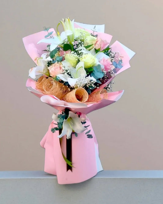 Ivory Blush Elegance Lilyum ve Gül Buketi – Ankara çiçek siparişi
