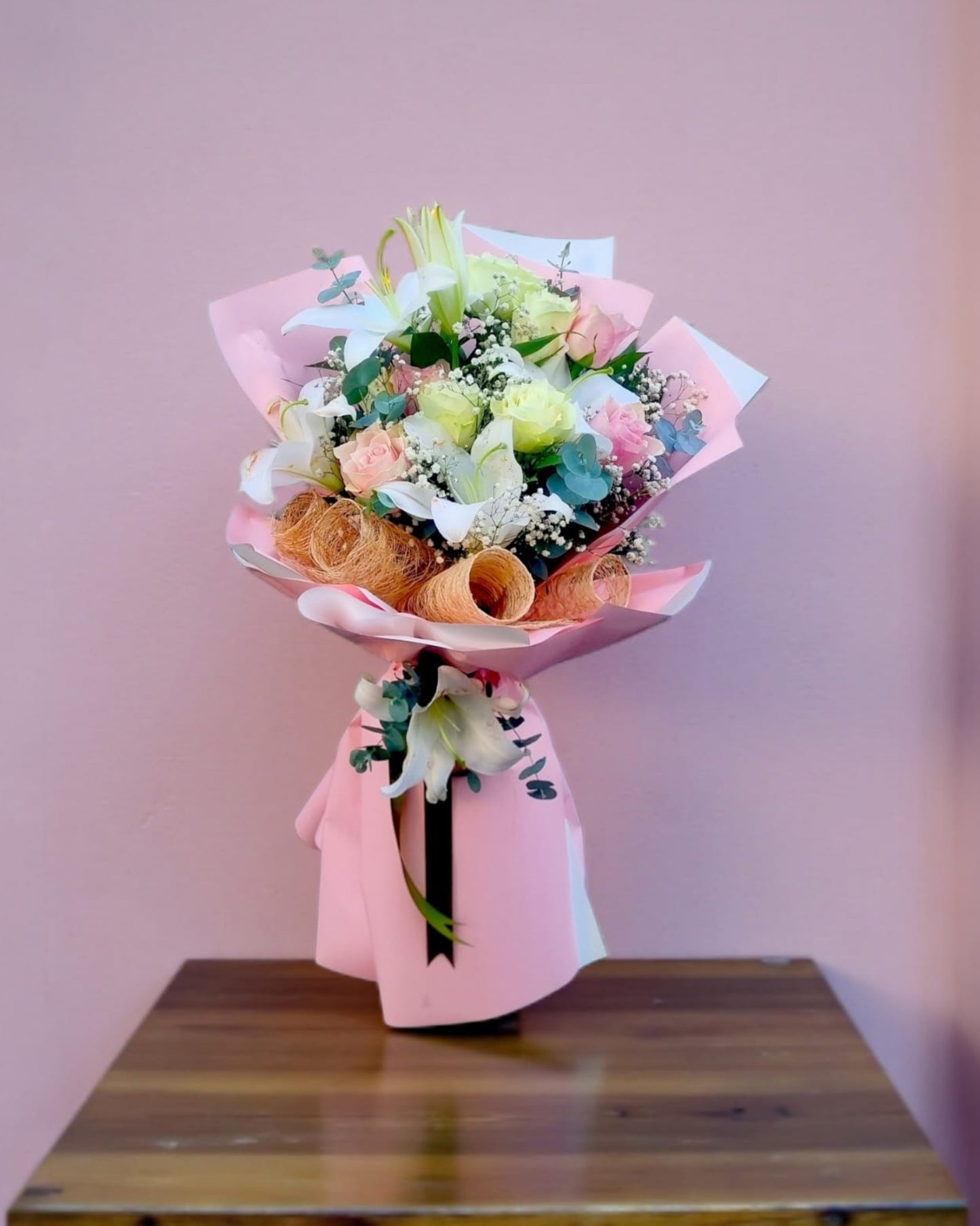 Ivory Blush Elegance Lilyum&Gül Buketi - Çiçeklendir