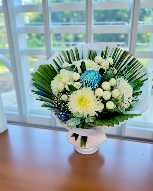 Crystal Calm Krizantem ve Anastasia Buketi