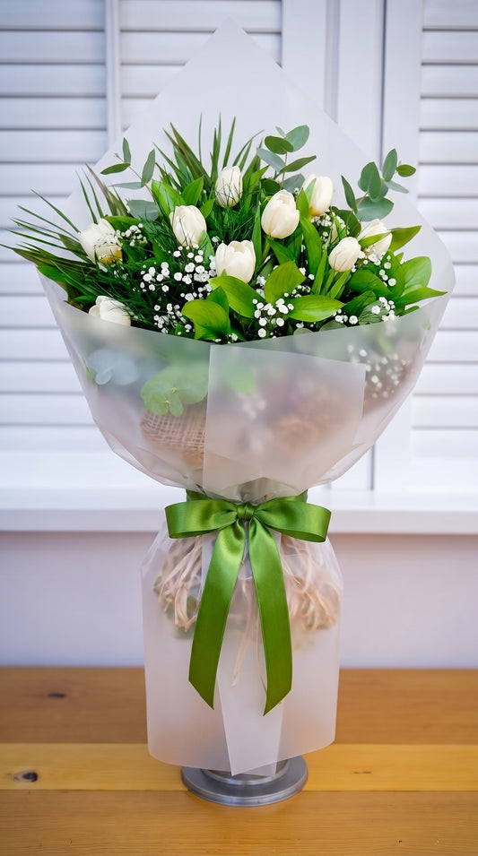 Natural Grace Beyaz Lale Buketi