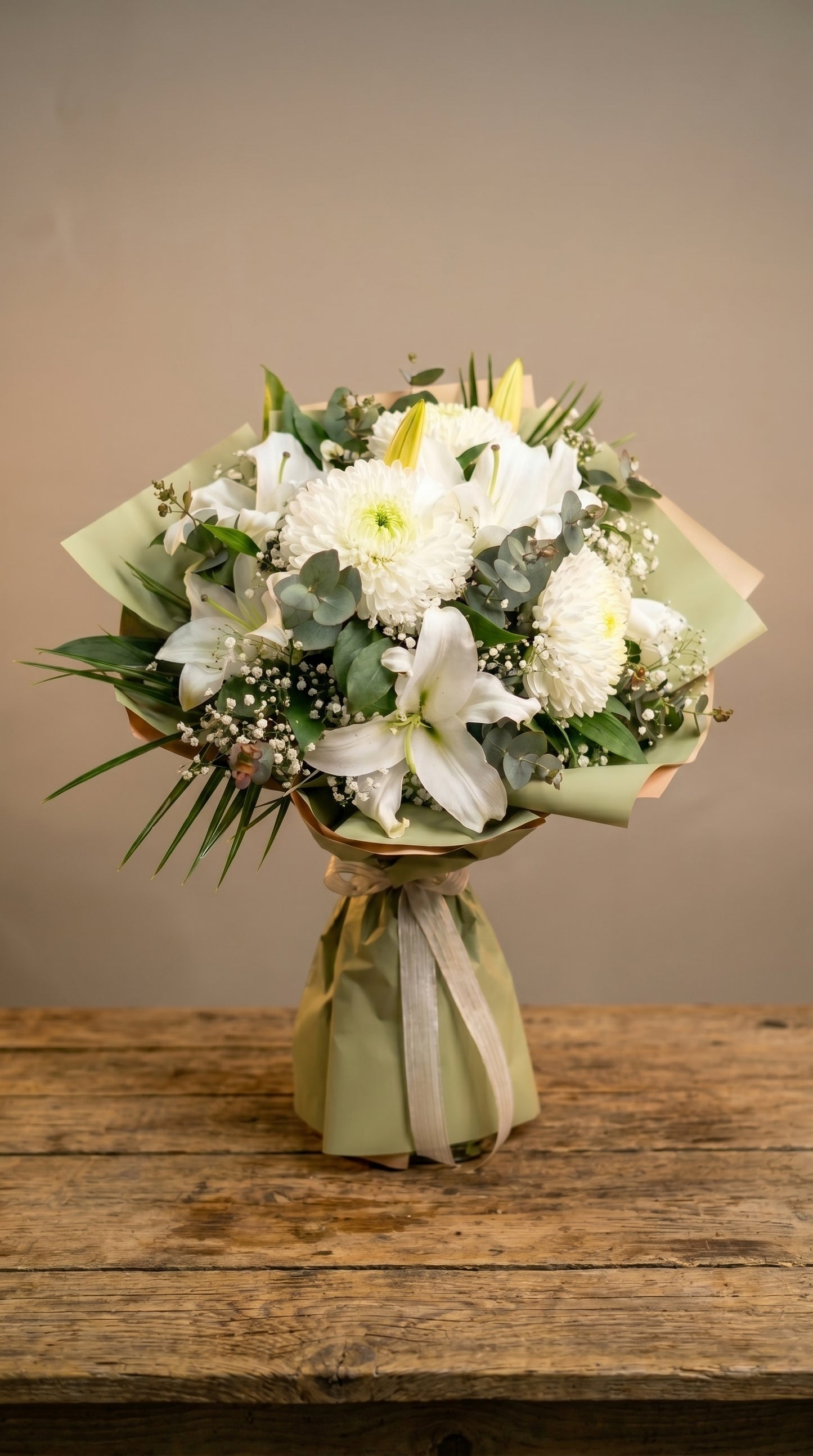 Ivory Bloom Elegance Beyaz Lilyum Anastasia Zarafet Buketi