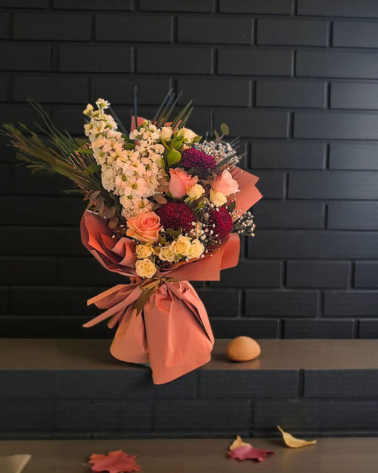 Amber Whisper Şebboy, Kasımpatı ve Gül Buketi