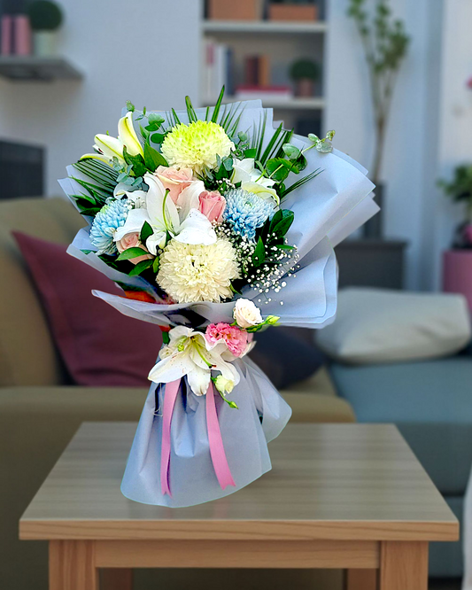 Blue Breeze Kasımpatı,Lilyum ve Gül Buketi