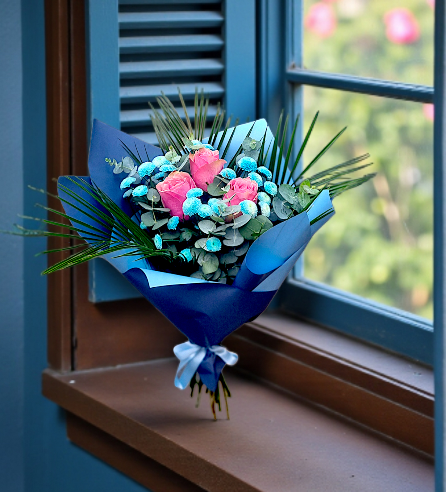 Azure Pink Harmony – Pembe Gül & Mavi Dokunuş - Çiçeklendir