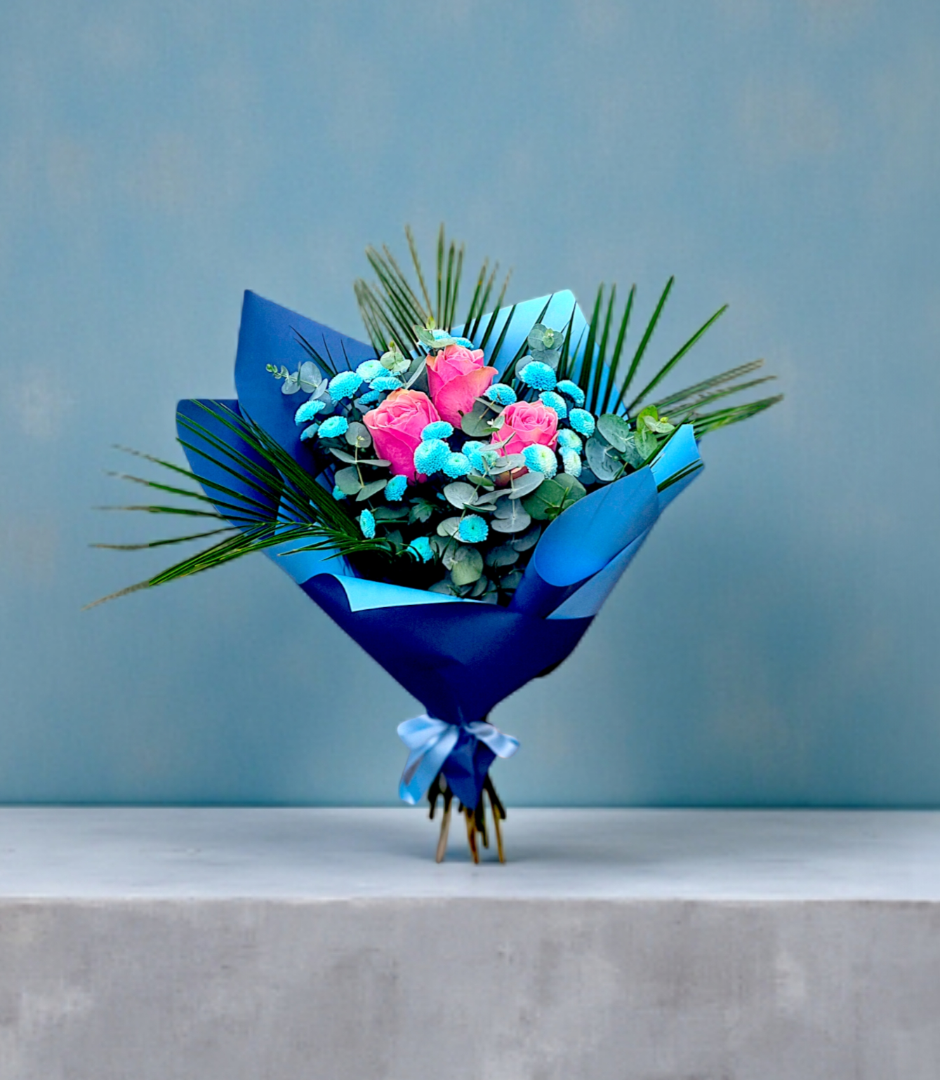 Azure Pink Harmony – Pembe Gül & Mavi Dokunuş - Çiçeklendir