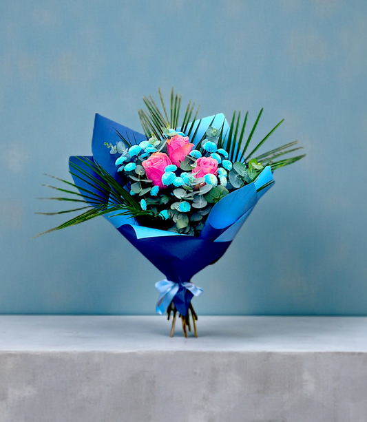 Azure Pink Harmony – Pembe Gül & Mavi Dokunuş - Çiçeklendir