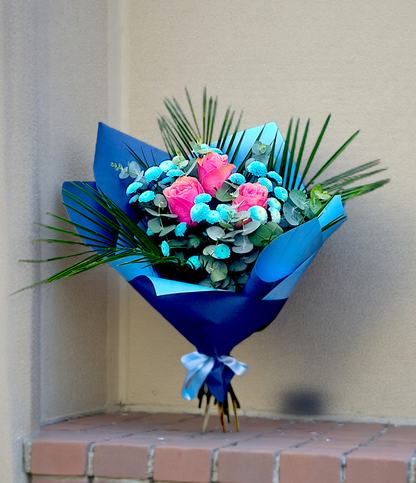 Azure Pink Harmony – Pembe Gül & Mavi Dokunuş - Çiçeklendir