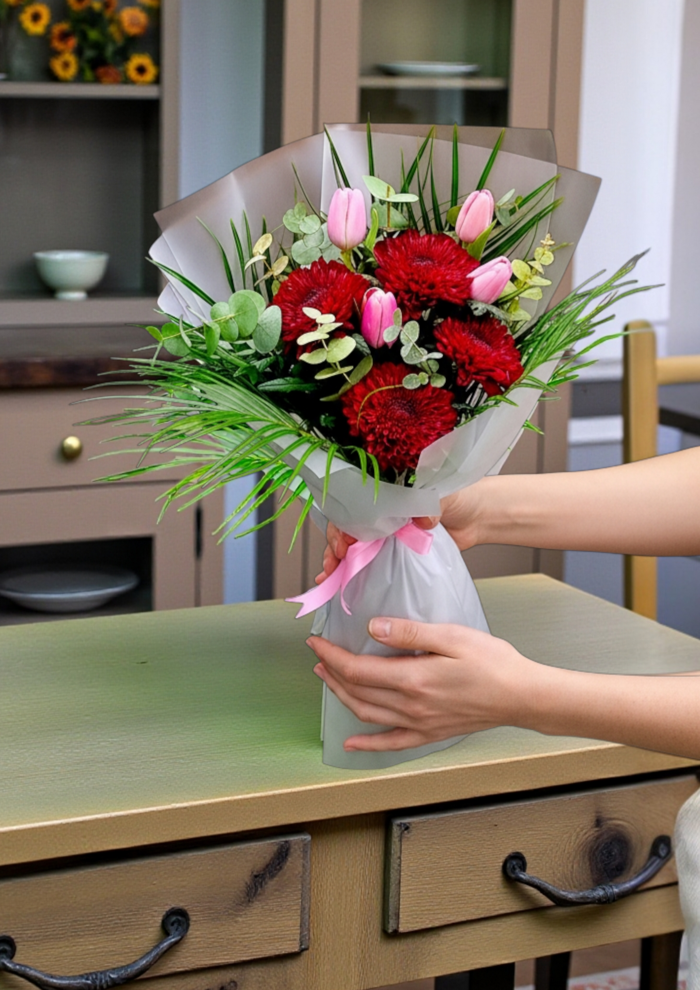 Romantic Duo Bouquet  Bordo Anastasia ve Pembe Lale Buketi