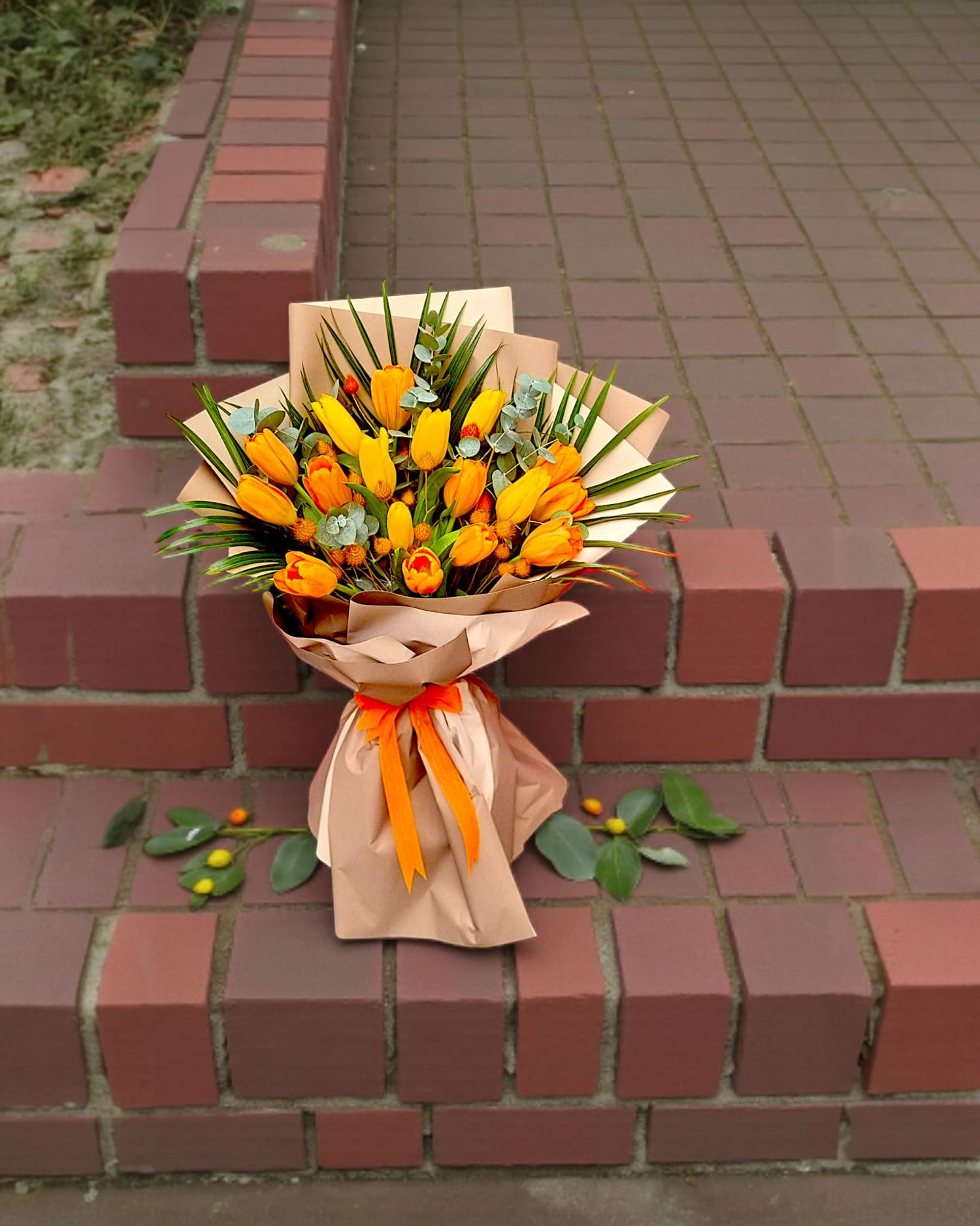 Golden Sunrise Sarı&Turuncu Lale Buketi - Çiçeklendir