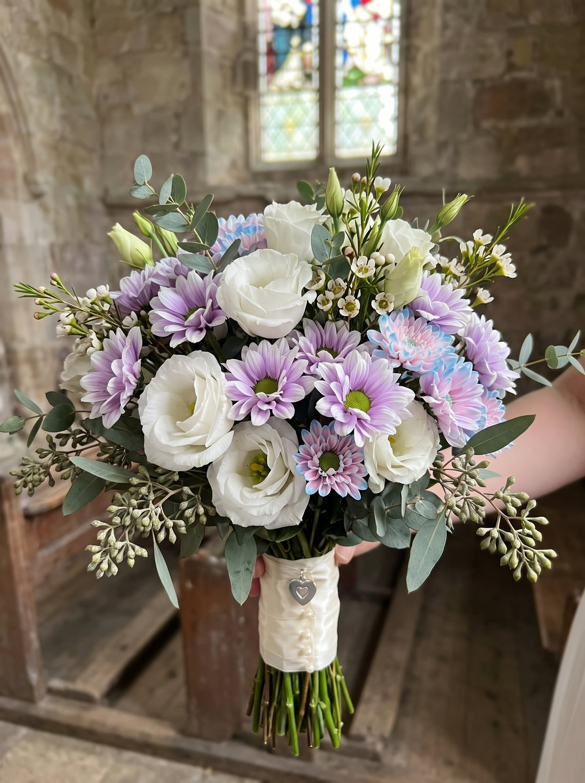Lavender Whisper Elegance  Lisyantus ve Anastasia Gelin Buketi