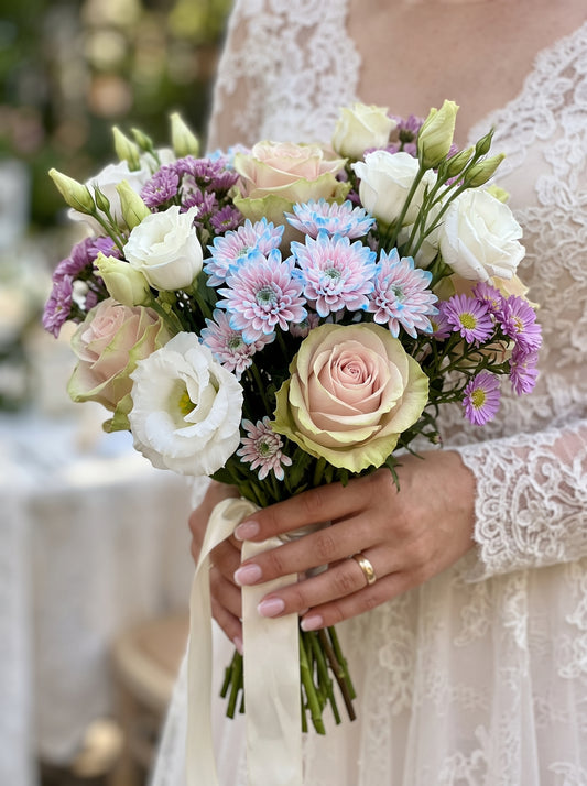 Pastel Bridal Harmony  Gül ve Lisyantus Gelin Buketi