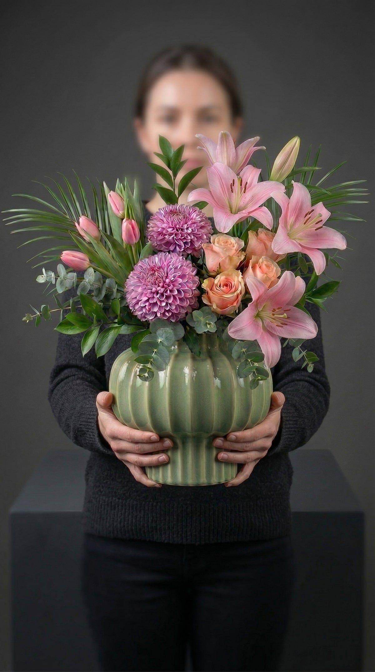 Garden Blush Harmony  Pastel Bahçe Vazoda Zarif Aranjman