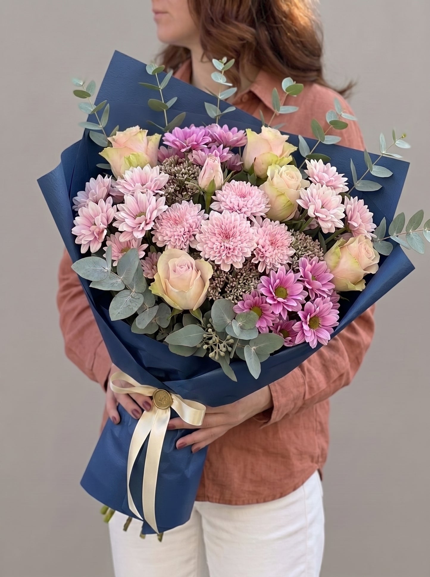 Blush Serenity  Açık Pembe Gül ve Anastasia Buketi