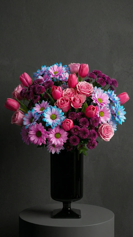 Midnight Bloom Symphony  Gece Vazoda Renk Senfonisi