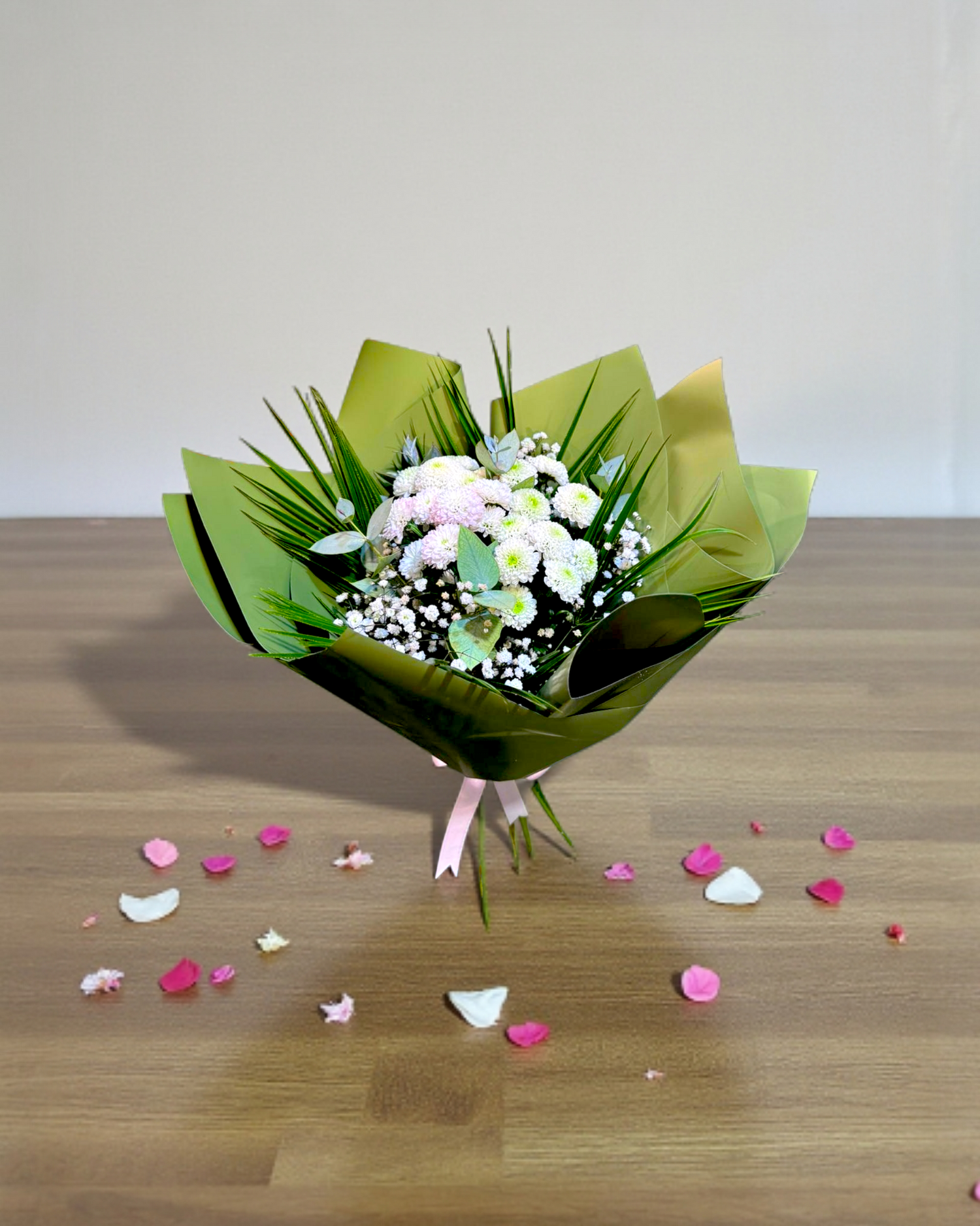 Snowy Blossom  Beyaz Çiçek Kasımpatı Buketi