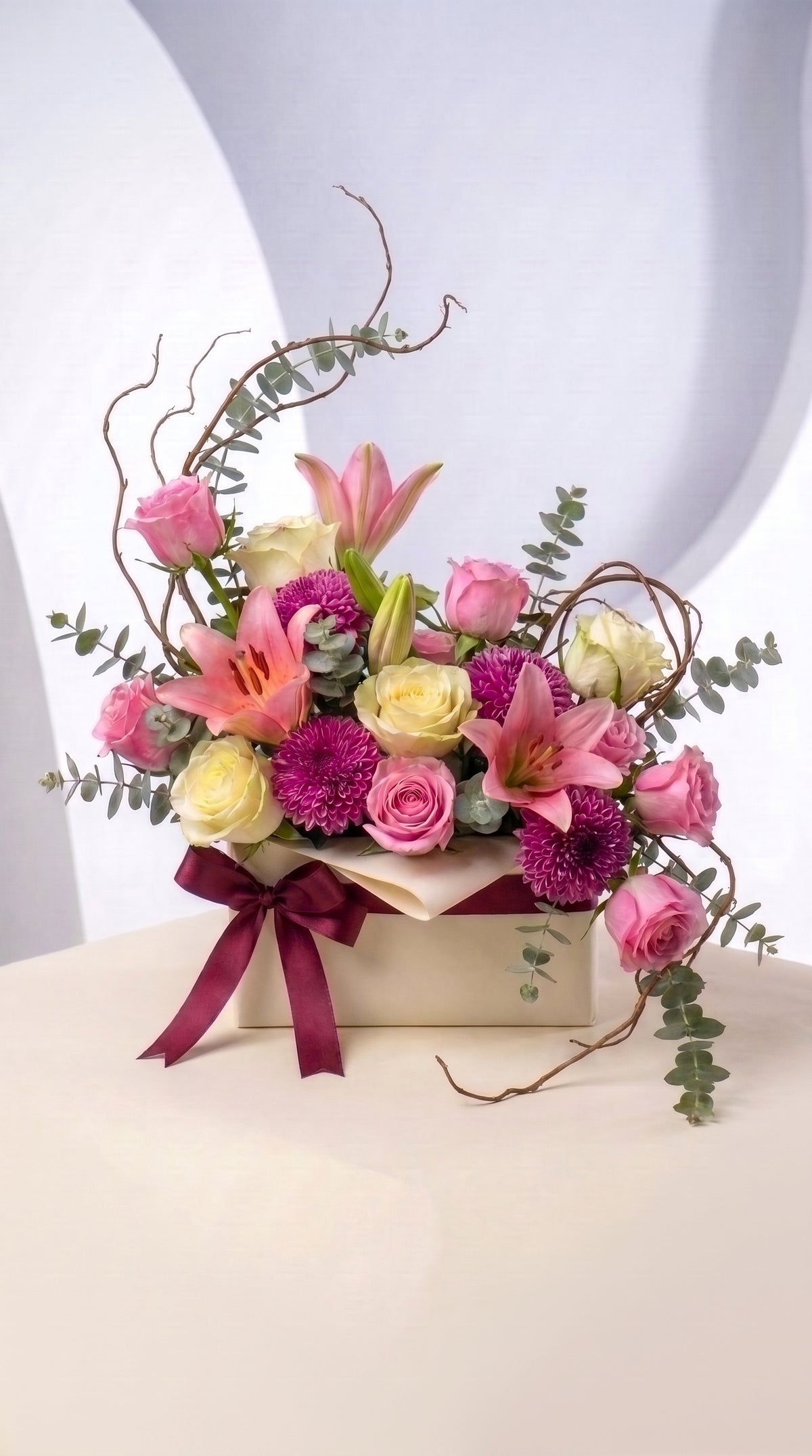 Royal Blossom Harmony Box Lilyum & Gül & Anastasia Tasarım Aranjman – Ankara çiçek siparişi, aynı gün teslim