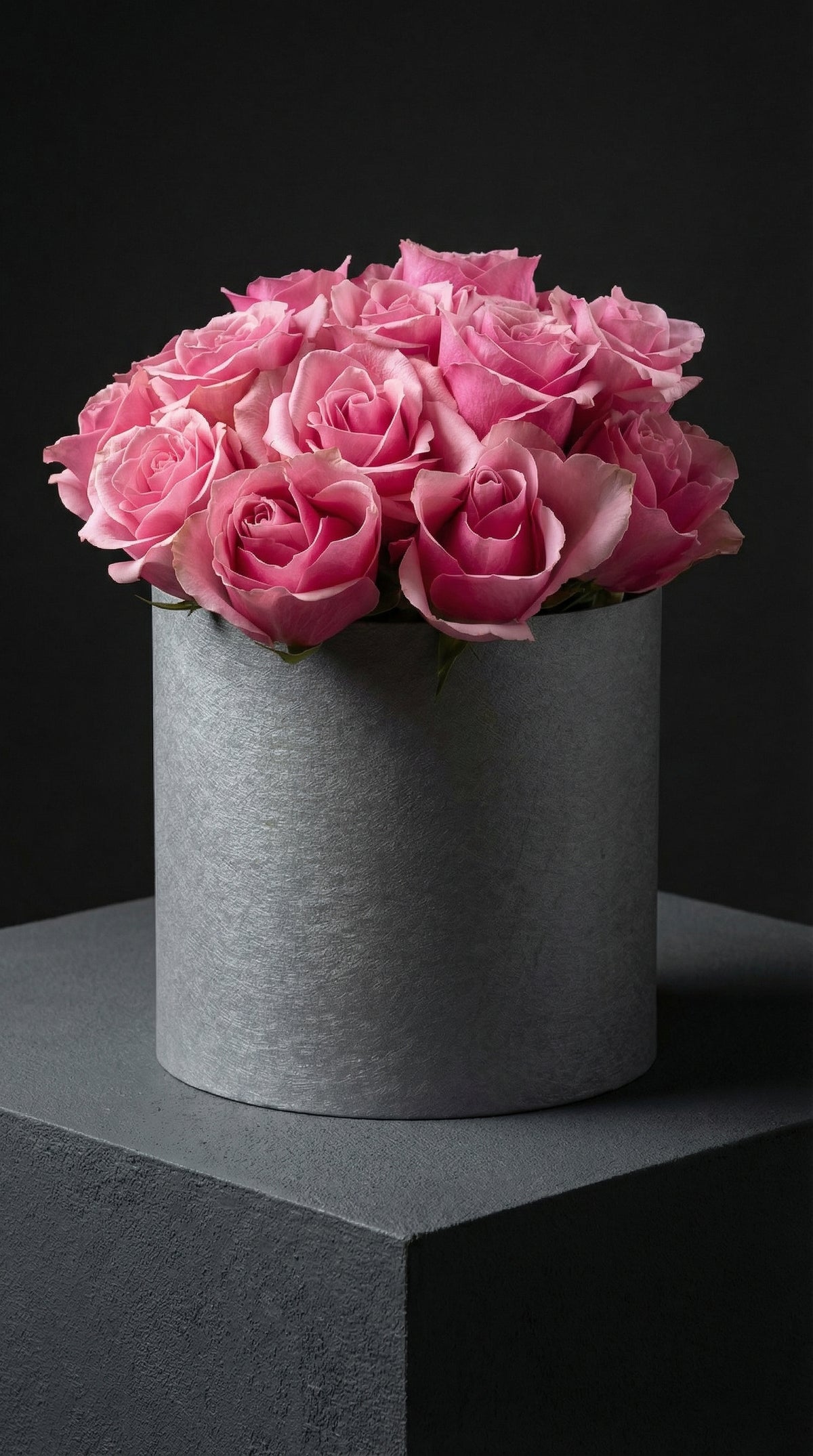 Rose Quartz Velvet  Gümüş Silindir Kutuda 21 İthal Pudra Gül Zarafeti