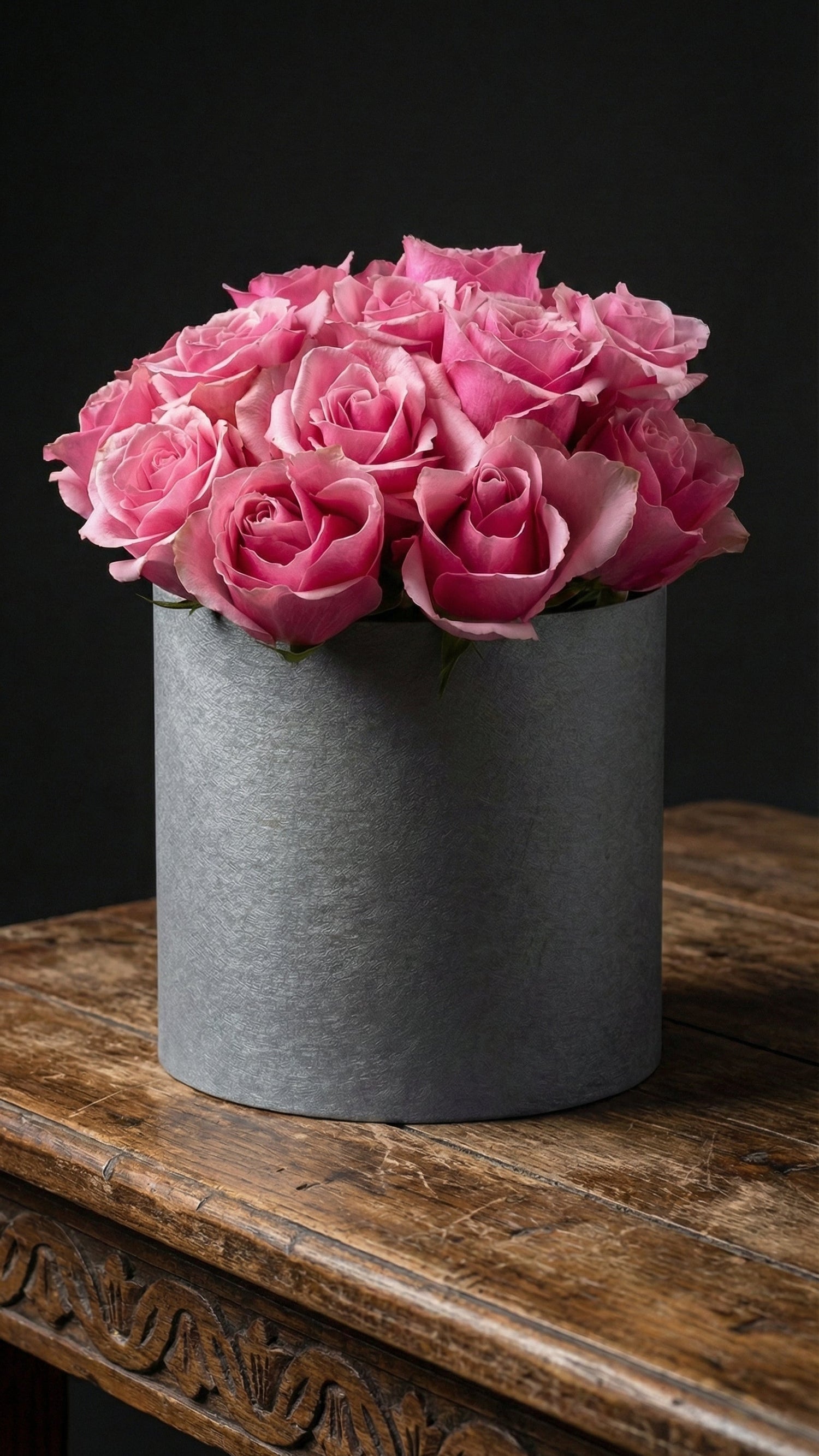 Rose Quartz Velvet  Gümüş Silindir Kutuda 21 İthal Pudra Gül Zarafeti