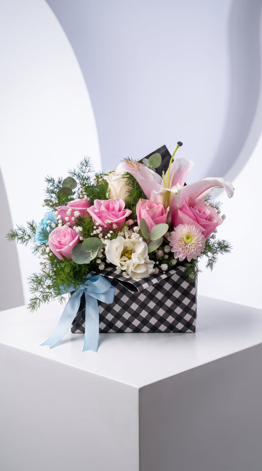 Pink Lily Harmony Box  Gül & Lilyum & Lisyantus Tasarım Aranjmanı