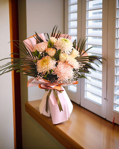 Pearl Whisper Kasımpatı ve Gül Buketi - Çiçeklendir