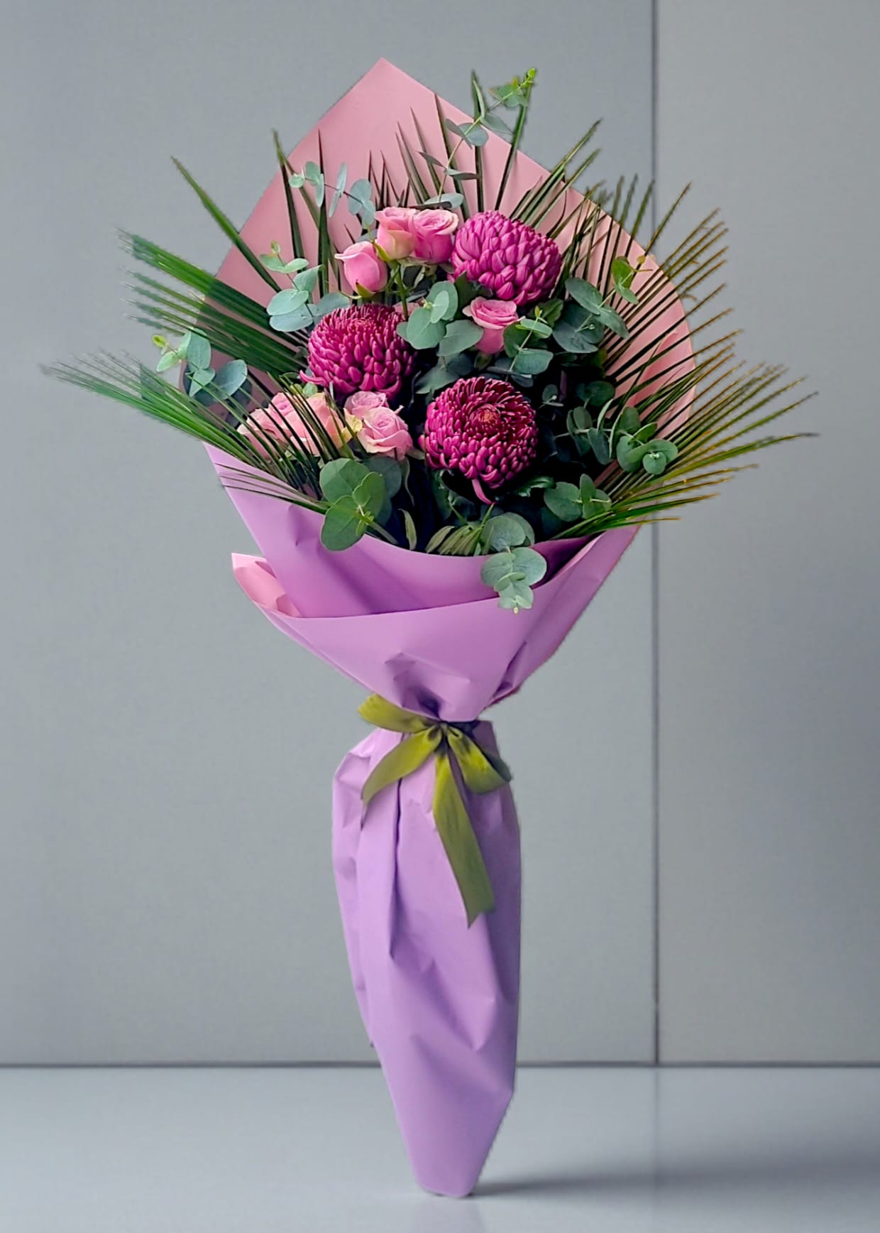 Berry Bloom Elegance Burgundy Anastasia & Pembe Gül Buketi – Ankara gül sipari?i ayn? gün teslim