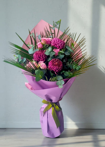Berry Bloom Elegance Burgundy Anastasia & Pembe Gül Buketi yak?n çekim – çiçek sipari?i Ankara
