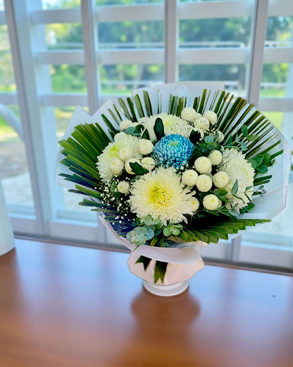 Crystal Calm Krizantem ve Anastasia Buketi - Çiçeklendir