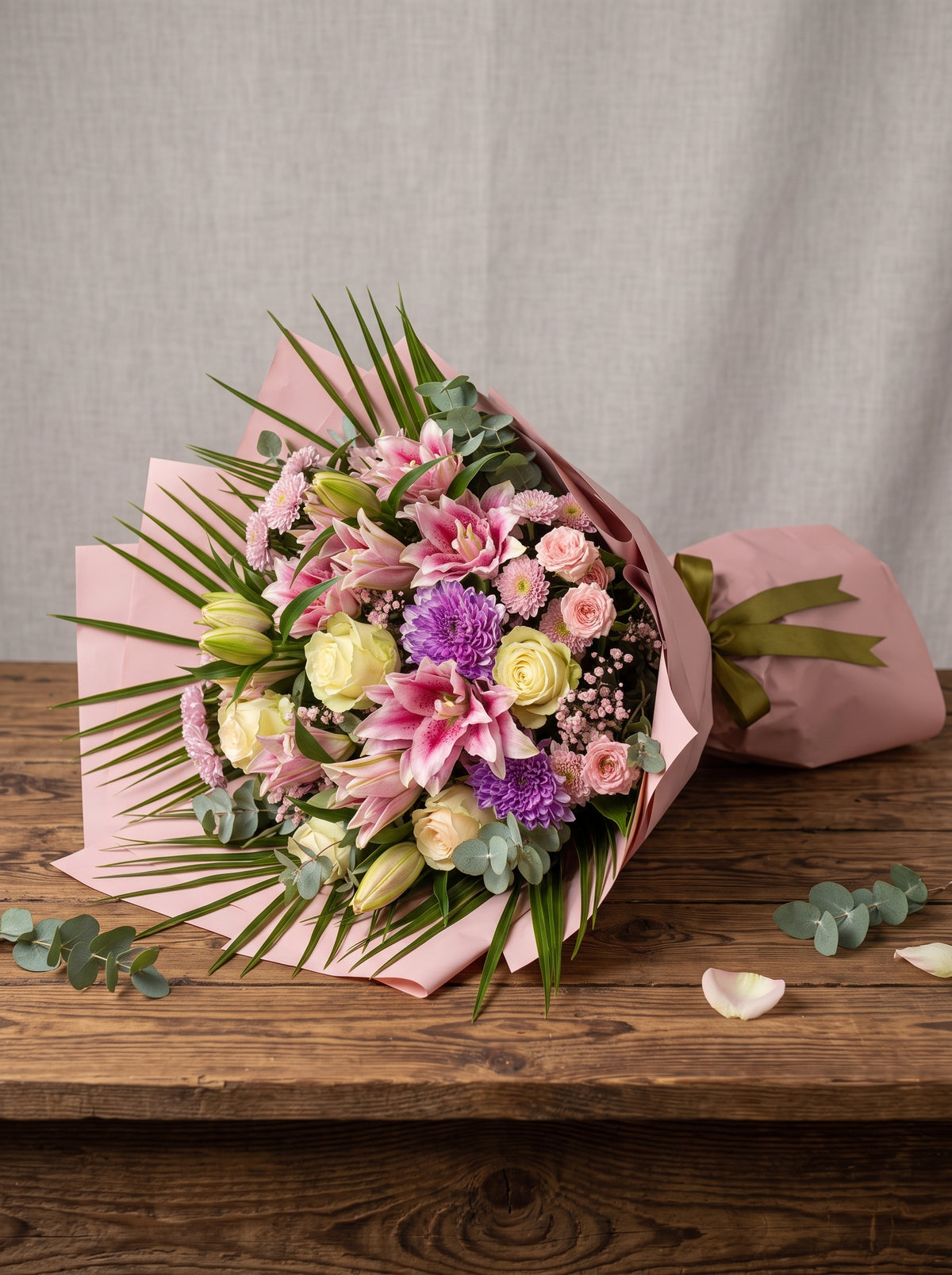 Amethyst Blush Symphony Premium Lilyum & Krizantem & Gül Buketi yakın çekim detay – Ankara çiçekçi