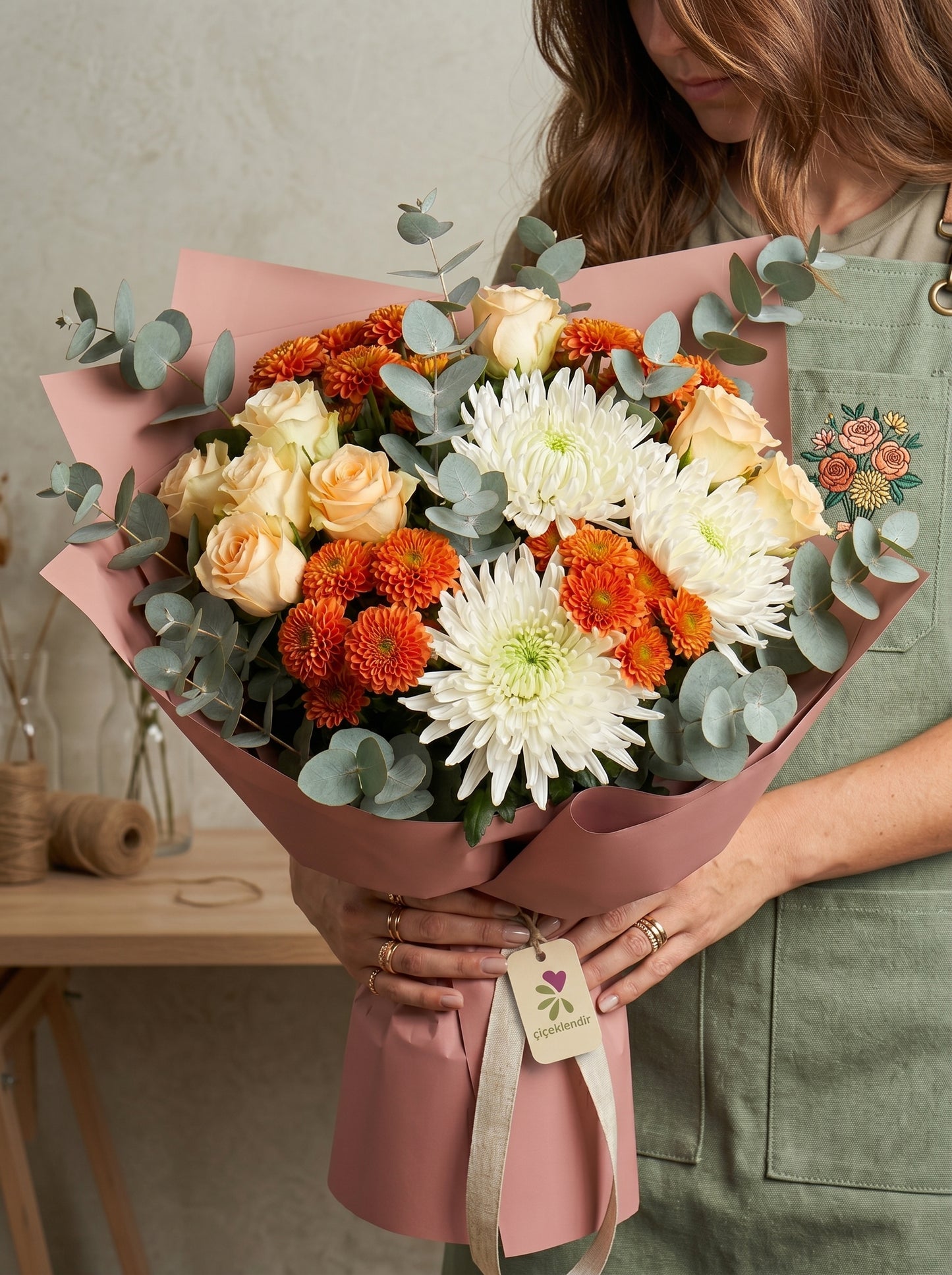 Summer's Peach Elegance | Gül ve Anastasia, Krizantem Yaz Buketi