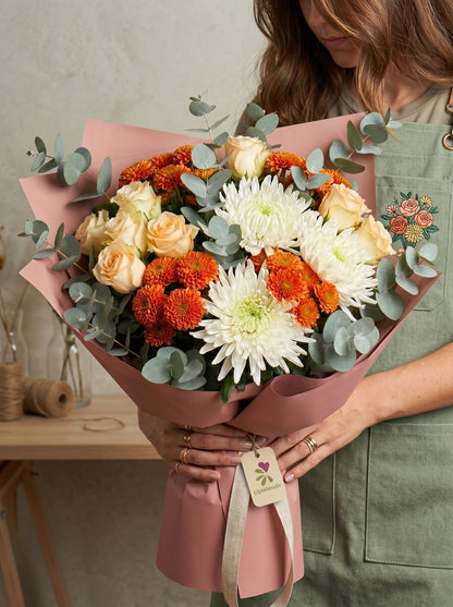 Summer's Peach Elegance | Gül ve Anastasia, Krizantem Yaz Buketi