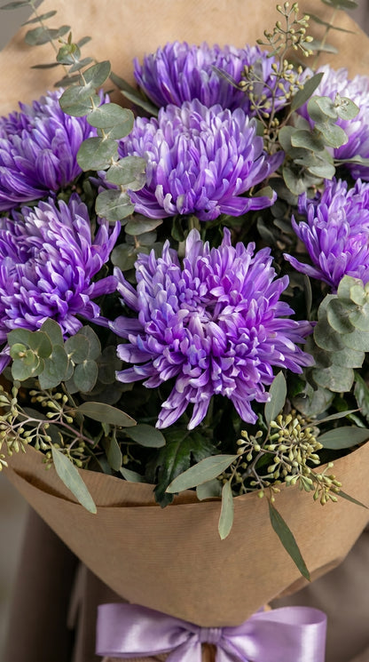 Lavender Majesty  Lila Anastasia Krizantem Buketi